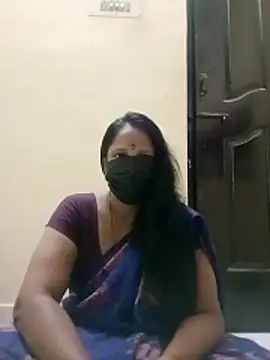 Snapshot of tamilammu1431 chatting on 10/24/25, 08:33 tamilammu1431 online show from 10/24/25, 08:33