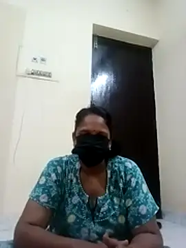 Snapshot of tamilammu1431 chatting on 10/30/25, 08:05 tamilammu1431 online show from 10/30/25, 08:05