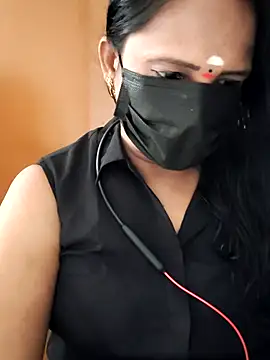 Snapshot of tamilammu1431 chatting on 06/12/26, 09:52 tamilammu1431 online show from 06/12/26, 09:52