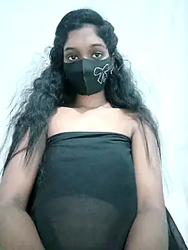 Snapshot of Tushi-10 chatting on 11/07/25, 10:43 Tushi-10 online show from 11/07/25, 10:43