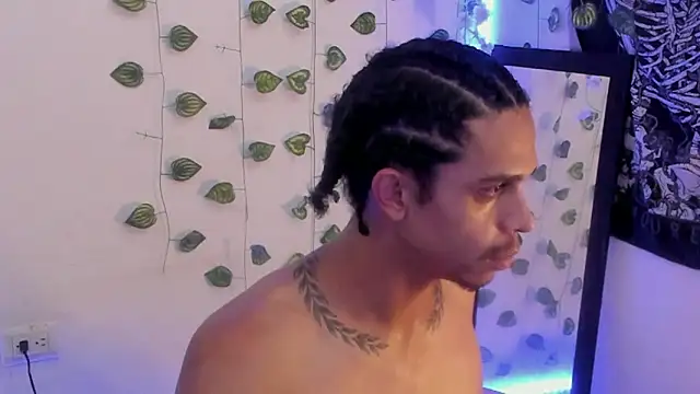 aaron play online show from 11/08/25, 01:33