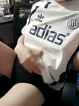 Cherry Le02 online show from 04/23/26, 02:30