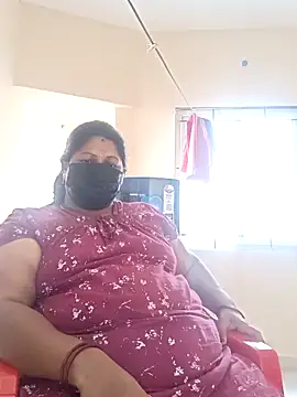 sreemamitha9 online show from 12/18/25, 06:41