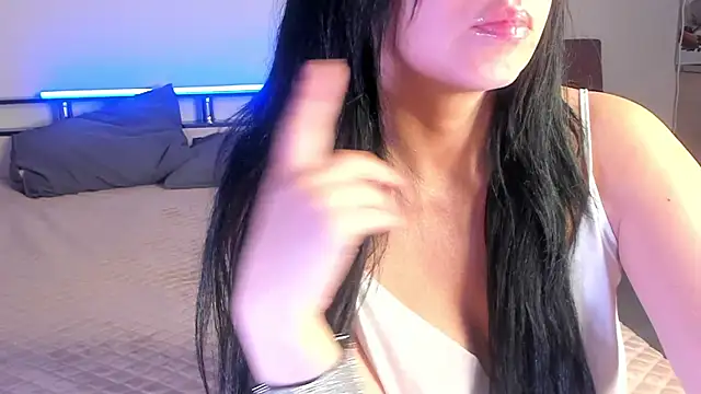 Snapshot of Jasmin_Hottie chatting on 10/26/25, 01:28 Jasmin Hottie online show from 10/26/25, 01:28