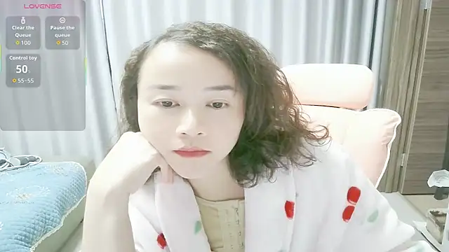 Snapshot of Doit6 chatting on 11/18/25, 09:25 Doit6 online show from 11/18/25, 09:25