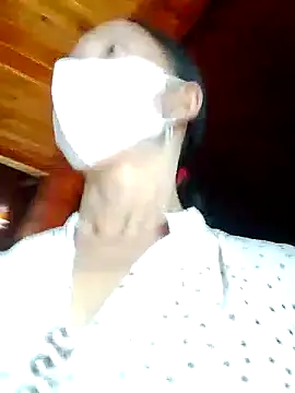 Snapshot of TRIEUTRIEU20 chatting on 10/28/25, 01:42 TRIEUTRIEU20 online show from 10/28/25, 01:42