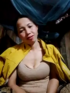 Snapshot of TRIEUTRIEU20 chatting on 10/28/25, 02:31 TRIEUTRIEU20 online show from 10/28/25, 02:31