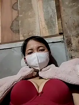 Snapshot of TRIEUTRIEU20 chatting on 11/12/25, 09:42 TRIEUTRIEU20 online show from 11/12/25, 09:42