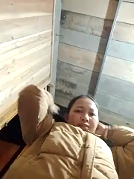 Snapshot of TRIEUTRIEU20 chatting on 11/23/25, 11:21 TRIEUTRIEU20 online show from 11/23/25, 11:21