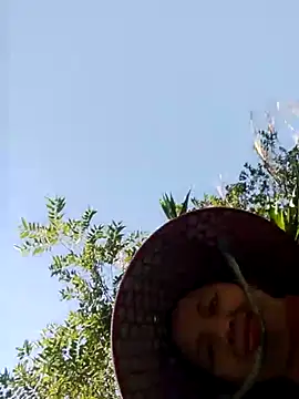 Snapshot of TRIEUTRIEU20 chatting on 11/30/25, 02:37 TRIEUTRIEU20 online show from 11/30/25, 02:37