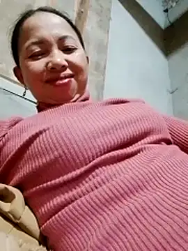 Snapshot of TRIEUTRIEU20 chatting on 11/30/25, 02:43 TRIEUTRIEU20 online show from 11/30/25, 02:43