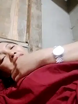 Snapshot of TRIEUTRIEU20 chatting on 12/02/25, 12:43 TRIEUTRIEU20 online show from 12/02/25, 12:43