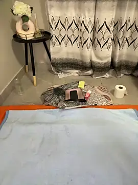 Nicole bash online show from 04/18/26, 08:29