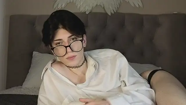 Oliver star boy  online show from 01/08/26, 08:27