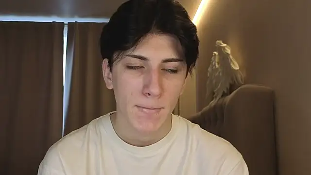 Oliver star boy  online show from 01/12/26, 12:10