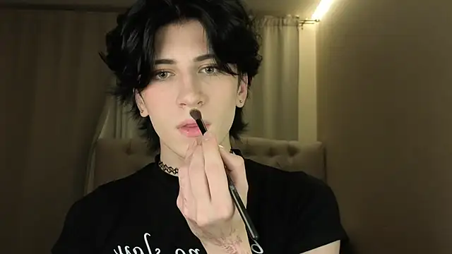 Oliver star boy  online show from 04/18/26, 06:56