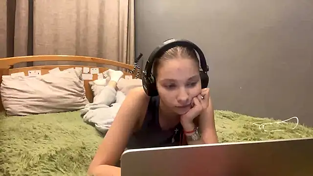 Softixq online show from 12/03/25, 03:54