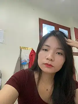 Bee Yellow00 online show from 07/21/26, 04:26