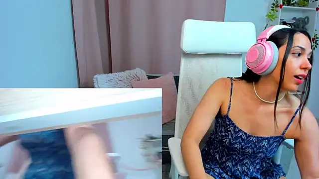VenusIsLove  online show from 06/10/26, 11:35