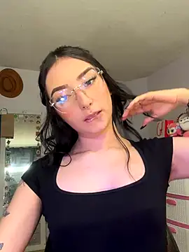 Snapshot of soffia_candy_ chatting on 10/24/25, 11:28 soffia candy  online show from 10/24/25, 11:28
