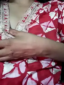 Snapshot of ritu_jaan1 chatting on 10/24/25, 10:33 ritu jaan1 online show from 10/24/25, 10:33