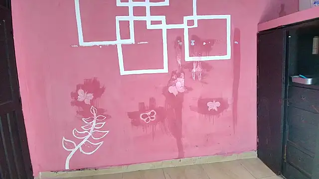 Snapshot of Esmesweet23 chatting on 11/14/25, 08:18 Esmesweet23 online show from 11/14/25, 08:18