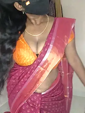 Snapshot of sivashree chatting on 07/05/26, 10:33 sivashree online show from 07/05/26, 10:33
