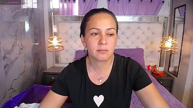 Melissa-roberts online show from 12/02/25, 07:09