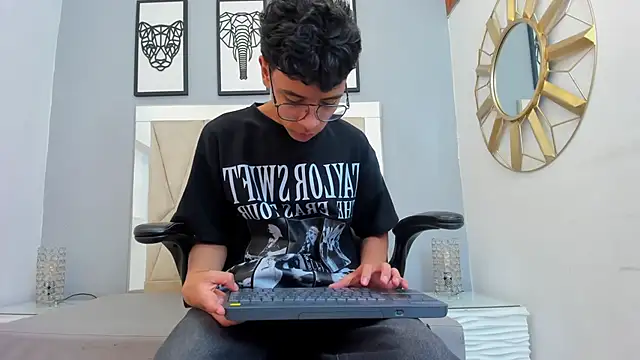 adams bobby online show from 04/22/26, 11:56