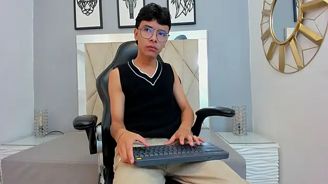 adams bobby online show from 04/23/26, 11:42