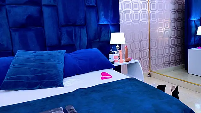 Stacy London online show from 11/20/25, 12:05