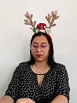 Caroline-17 online show from 12/05/25, 06:15