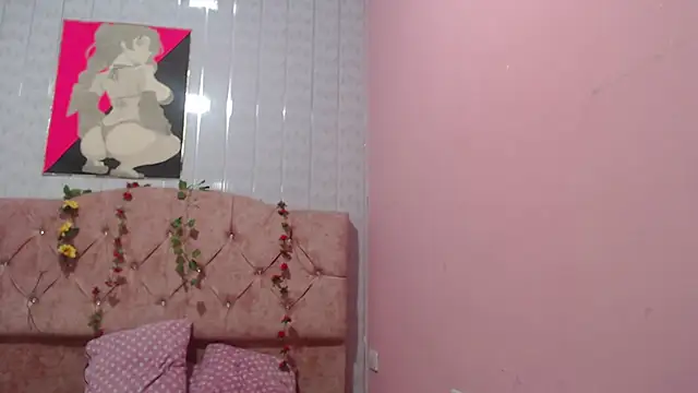 Victoria Alvarez online show from 11/08/25, 02:12