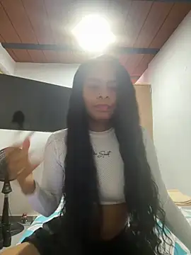 Snapshot of NikolRose chatting on 11/02/25, 08:11 NikolRose online show from 11/02/25, 08:11