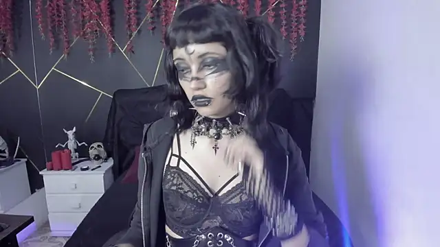 Yueeclipsa online show from 10/29/25, 12:02