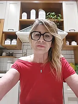 susylux online show from 04/18/26, 09:04