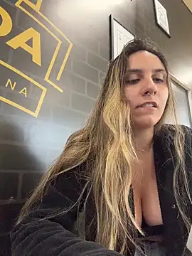 sarah honey   online show from 03/17/26, 03:15