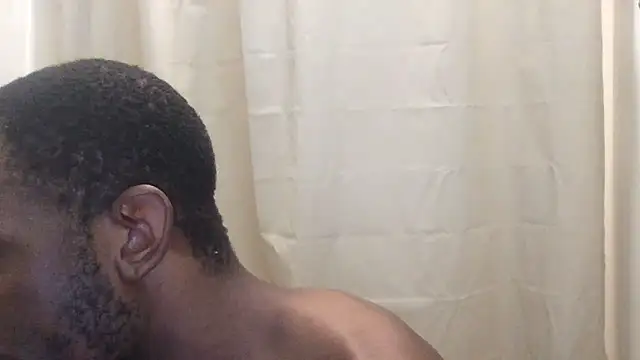 Snapshot of Rayraythegoat chatting on 12/15/25, 03:44 Rayraythegoat online show from 12/15/25, 03:44