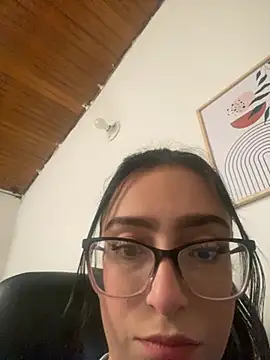 Kloe Novoa online show from 10/31/25, 01:56