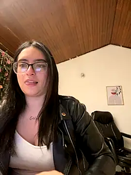 Kloe Novoa online show from 11/04/25, 12:48