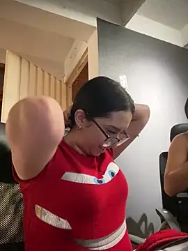 Kloe Novoa online show from 02/04/26, 01:17