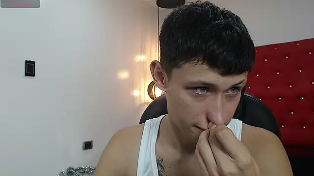 Garuo 18 online show from 12/21/25, 03:35