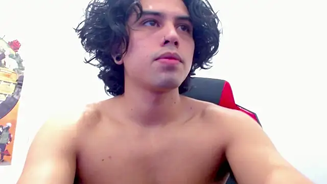 Snapshot of LiamRidesr chatting on 10/24/25, 11:23 LiamRidesr online show from 10/24/25, 11:23