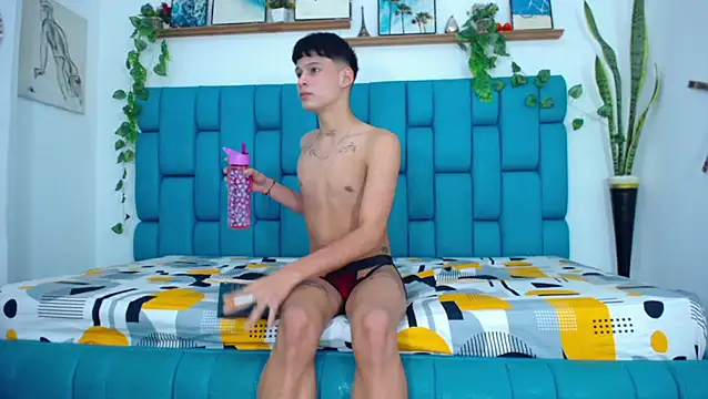 Hot Boys Latinos X online show from 11/27/25, 06:10