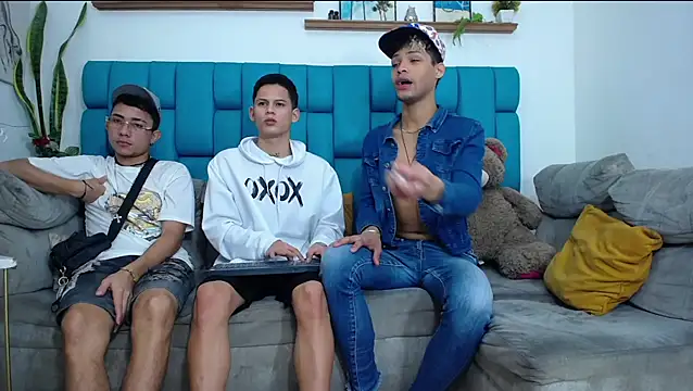 Hot Boys Latinos X online show from 02/08/26, 06:55