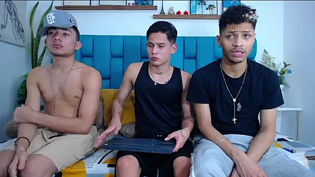 Hot Boys Latinos X online show from 03/06/26, 11:23