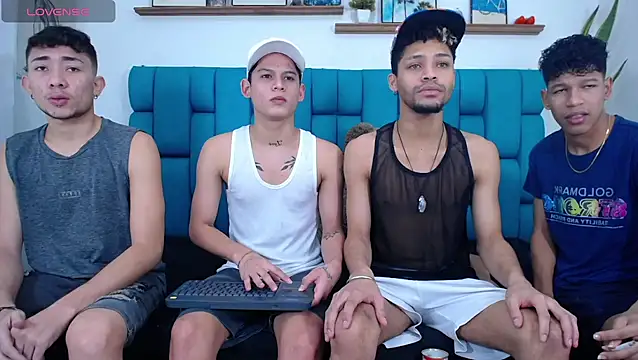 Hot Boys Latinos X online show from 04/11/26, 05:17