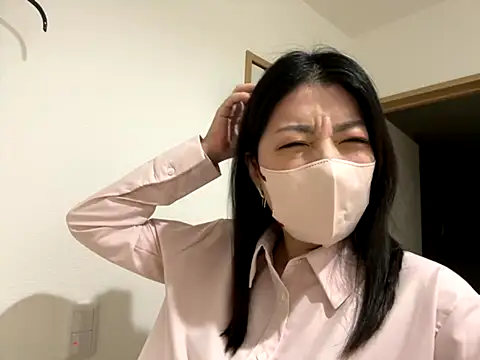 Snapshot of akimix_xoxo chatting on 11/02/25, 01:24 akimix xoxo online show from 11/02/25, 01:24