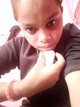 Snapshot of Poonam12A chatting on 11/10/25, 06:45 Poonam12A online show from 11/10/25, 06:45