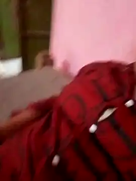 Snapshot of Poonam12A chatting on 11/11/25, 08:58 Poonam12A online show from 11/11/25, 08:58